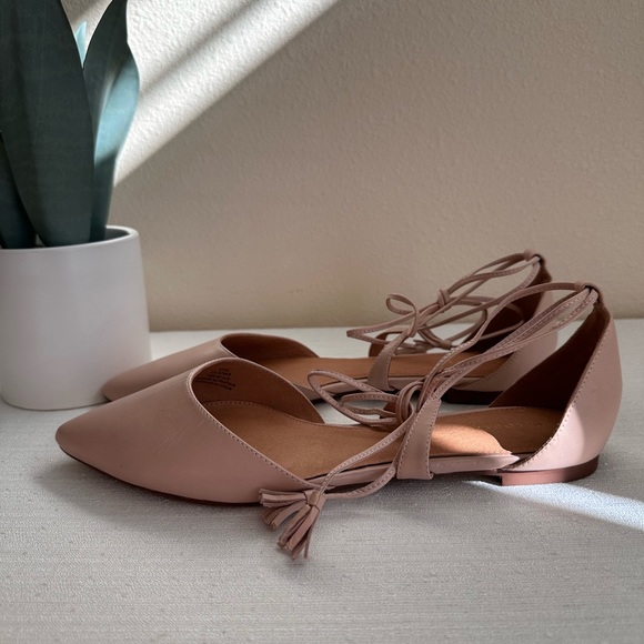 New Halogen Blush Leather Pointed Wrap Around Ankle Tassels Flats Women’s 10M - Picture 6 of 13